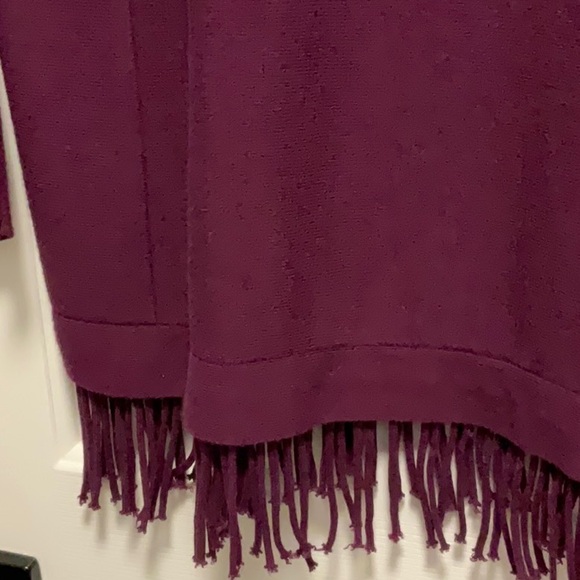 Lilly Pulitzer Glenda Sweater. - Picture 3 of 5